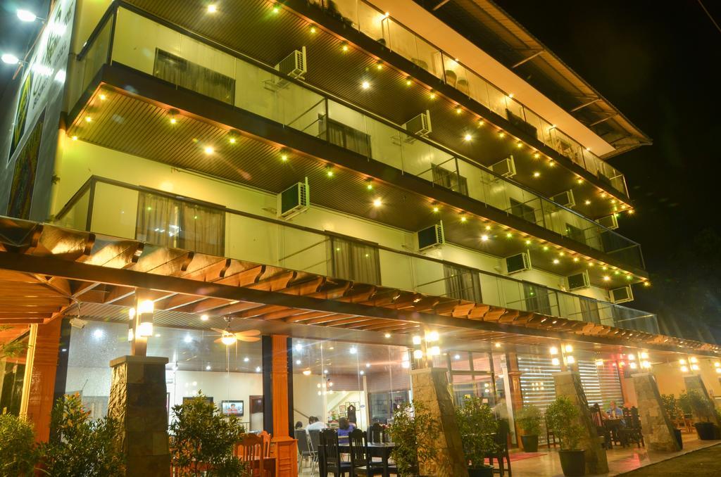 The Premiere Business Hotel Kalibo Bagian luar foto