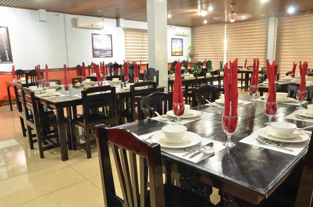 The Premiere Business Hotel Kalibo Bagian luar foto