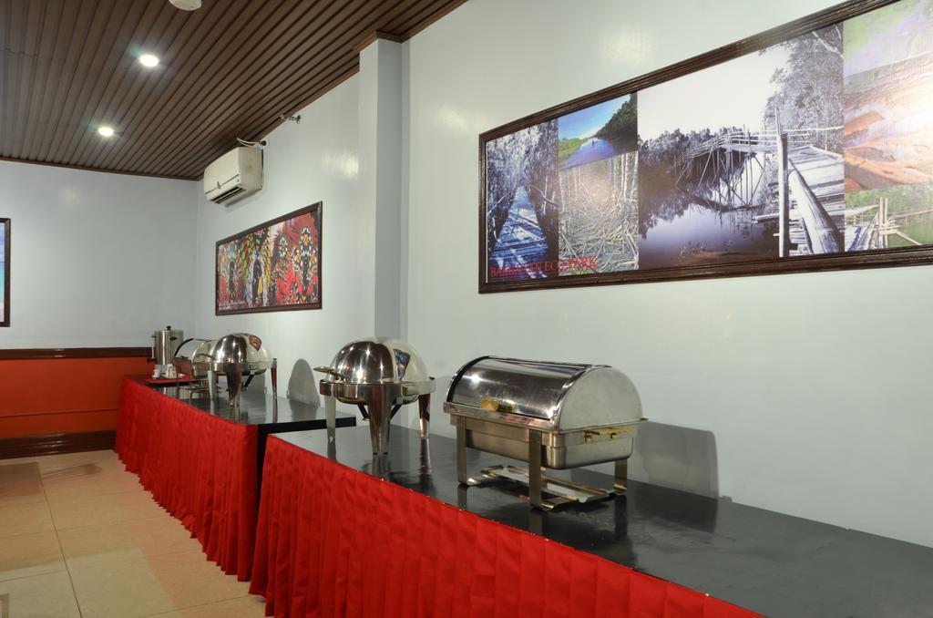 The Premiere Business Hotel Kalibo Bagian luar foto