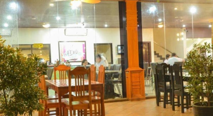 The Premiere Business Hotel Kalibo Bagian luar foto